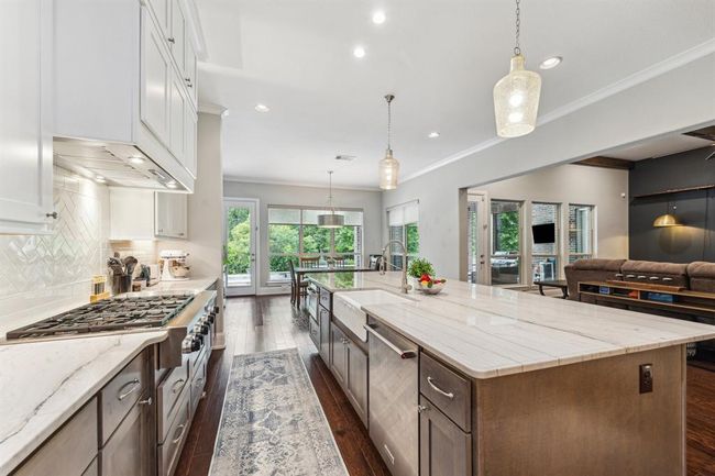27016 Hidden Grove Landing Dr, House other with 5 bedrooms, 6 bathrooms and 3 parking in Spring TX | Image 13