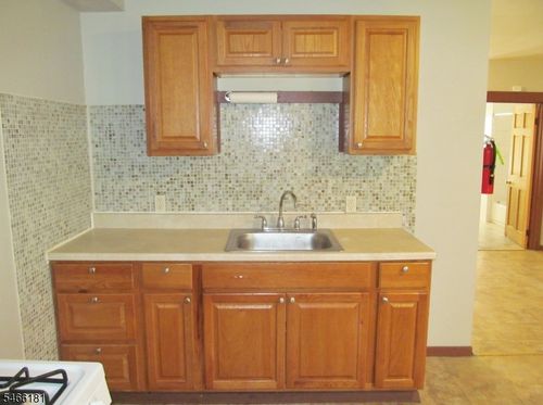 33 Cedar Aly, Phillipsburg, NJ, 08865-3044 | Card Image