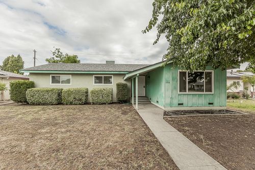 1350 Mill St, Selma, CA, 93662-3824 | Card Image
