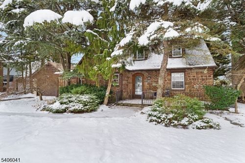 2086 Westfield Ave, Scotch Plains, NJ, 07076-1812 | Card Image