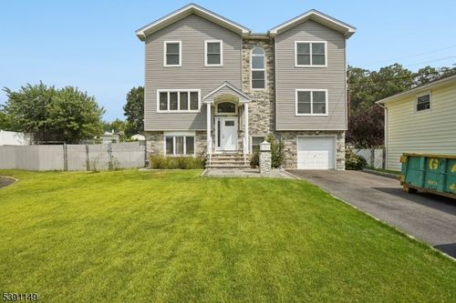 18 Boyd Ter, Kenilworth, NJ, 07033-1057 | Card Image