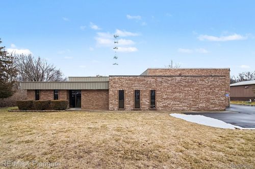 1200 Holden Avenue, Milford Charter Township, MI, 48381 | Card Image