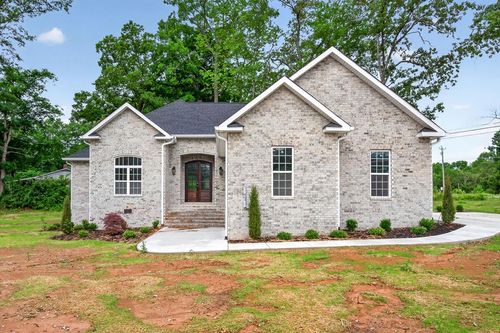 42 Todd Rd, Mcminnville, TN, 37110-7408 | Card Image