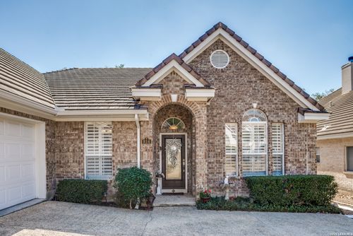 914 Grassy Mdws, San Antonio, TX, 78258-3816 | Card Image