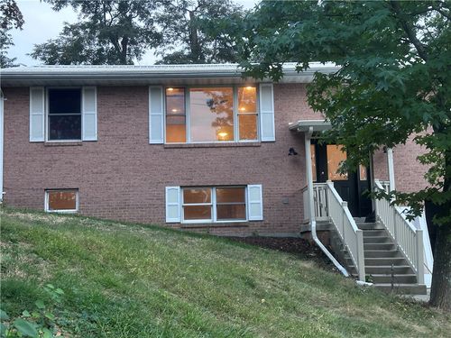 700 Elizabeth St, Munhall, PA, 15120-3430 | Card Image