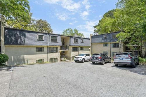 73 Montre Sq Nw, Atlanta, GA, 30327-4044 | Card Image