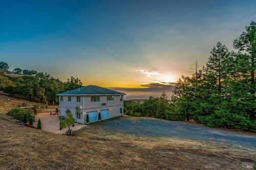 6001 Lichau Rd, Penngrove, CA, 94951-9772 | Card Image