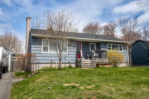 22 Ellenvale Ave, Dartmouth, NS, B2W2W5 | Card Image