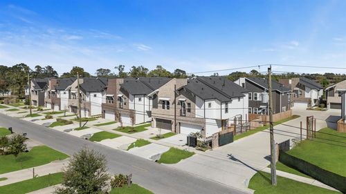 5812 Francis Oak Pl, Houston, TX, 77091-2730 | Card Image