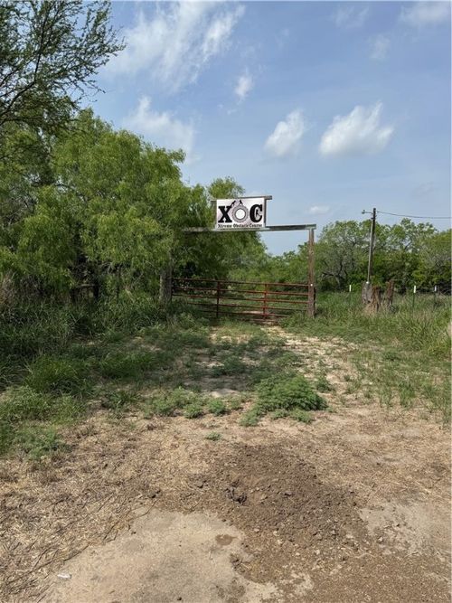 5525 Ravine Rd, Robstown, TX, 78380-5335 | Card Image