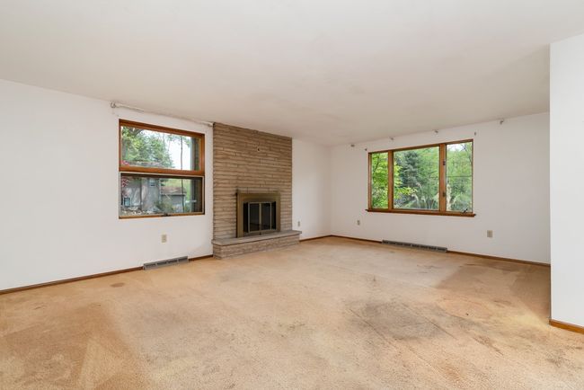 1468 Saxonburg Blvd, House other with 4 bedrooms, 2 bathrooms and 3 parking in Tarentum PA | Image 6