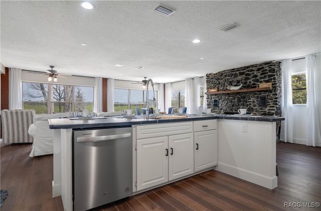 5463 S Withlapopka Dr, House other with 3 bedrooms, 3 bathrooms and 2 parking in FLORAL CITY FL | Image 14