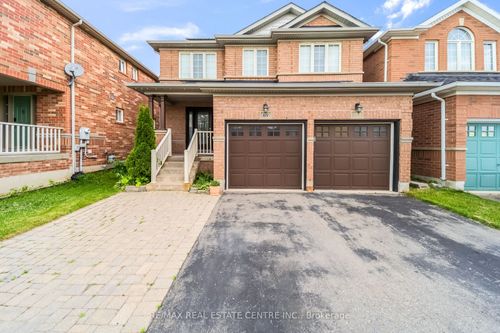 69 Crown Victoria Dr, Brampton, ON, L7A3X1 | Card Image