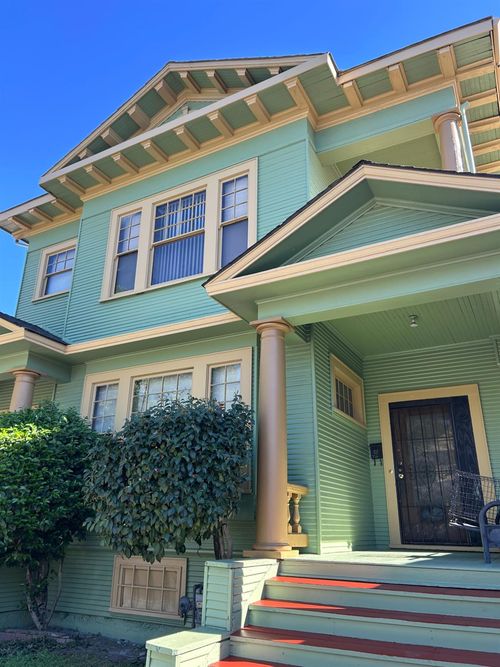 326 E Acacia St, Stockton, CA, 95202-1541 | Card Image