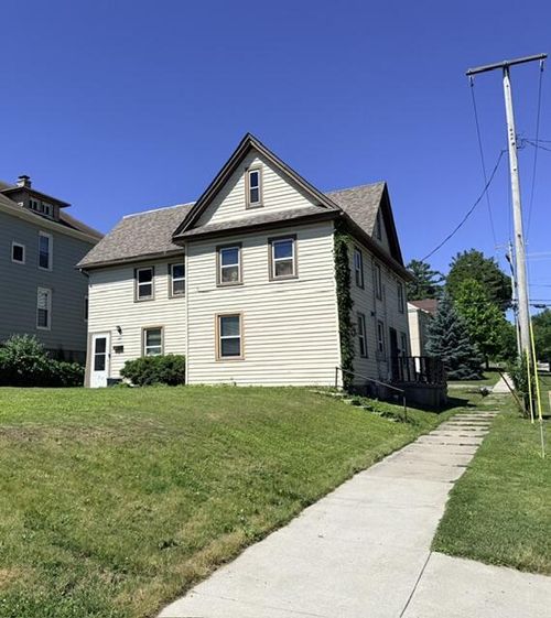 709-hickory-106 S 7th Avenue, West Bend, WI, 53095 | Card Image