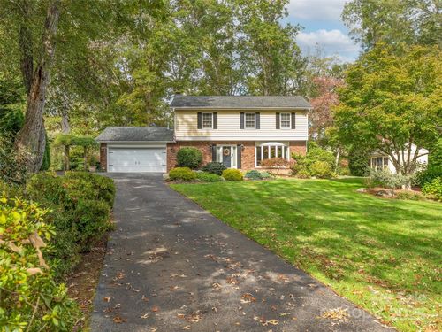 49 Tee Box Ln, Etowah, NC, 28729-8761 | Card Image