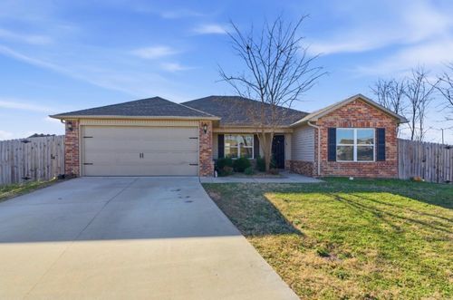 2002 N Yarmouth Ct, Siloam Springs, AR, 72761-8039 | Card Image