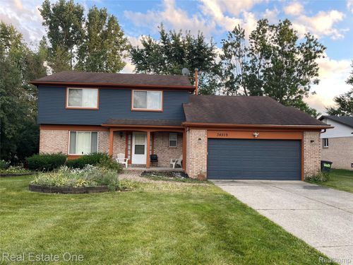 34519 Princeton St, Farmington Hills, MI, 48331-3252 | Card Image