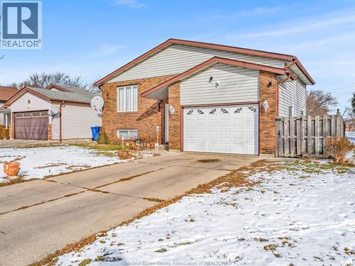 20 Sutton Dr, Leamington, ON, N8H4P5 | Card Image