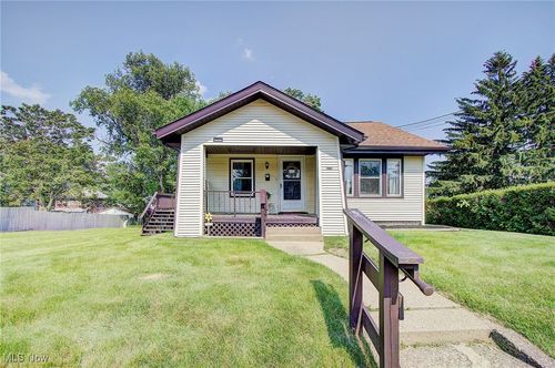 2602 Baldwin Ave Ne, Canton, OH, 44705-4120 | Card Image