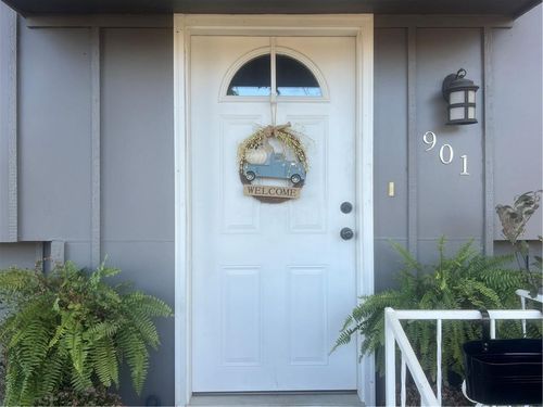 901 N King Ave, Harrisonville, MO, 64701-1535 | Card Image