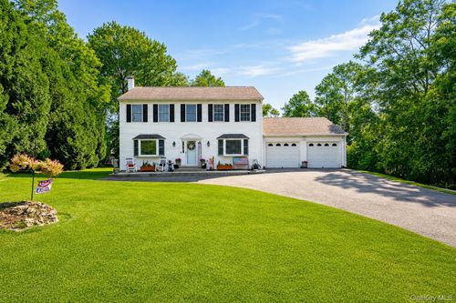 20 Cary Rd, Hyde Park, NY, 12538-2618 | Card Image