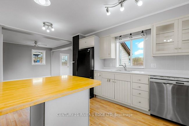 53 Main St E, House other with 3 bedrooms, 1 bathrooms and 4 parking in Athens ON | Image 13