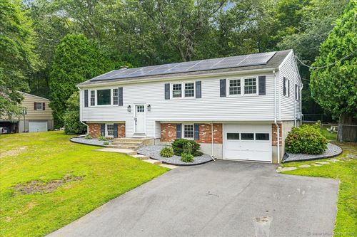 41 Cottonwood Ln, Uncasville, CT, 06382-2009 | Card Image