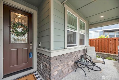 1703 14th Pl Ne, Issaquah, WA, 98029-7887 | Card Image