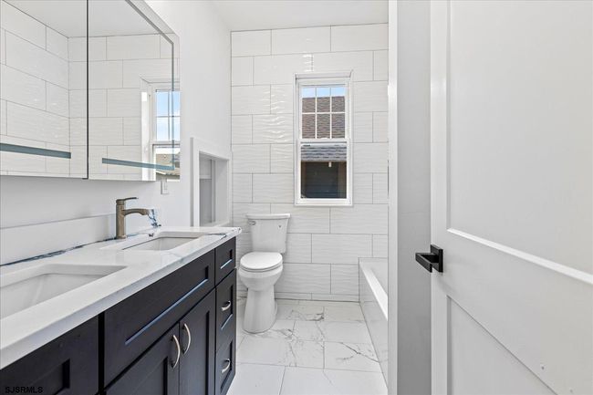 UPSTAIRS - 23 N Vassar Square, Condo with 3 bedrooms, 2 bathrooms and null parking in Ventnor NJ | Image 11