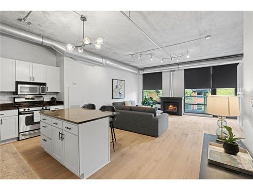 213-720 N 4th St, Minneapolis, MN, 55401-1945 | Card Image