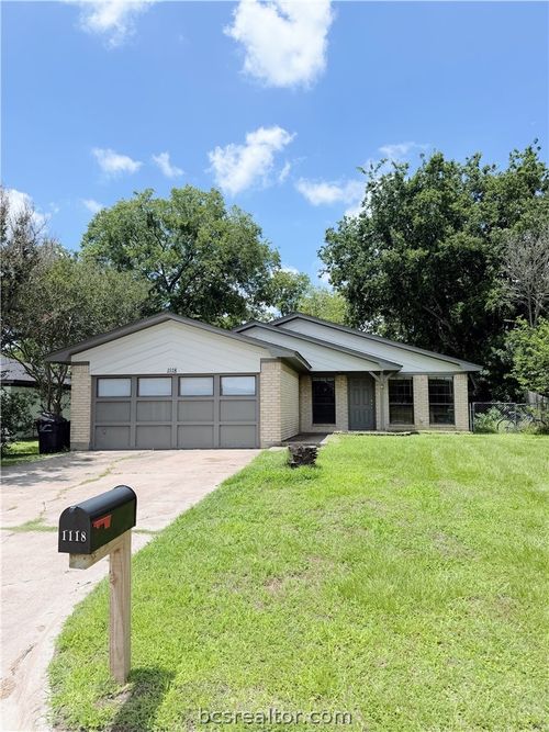 1118 S Dexter Dr, College Station, TX, 77840-4232 | Card Image