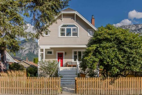 38054 Fifth Avenue, Squamish, BC, V8B0B6 | Card Image