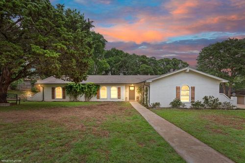 719 Wooded Crest Dr, Woodway, TX, 76712-3271 | Card Image