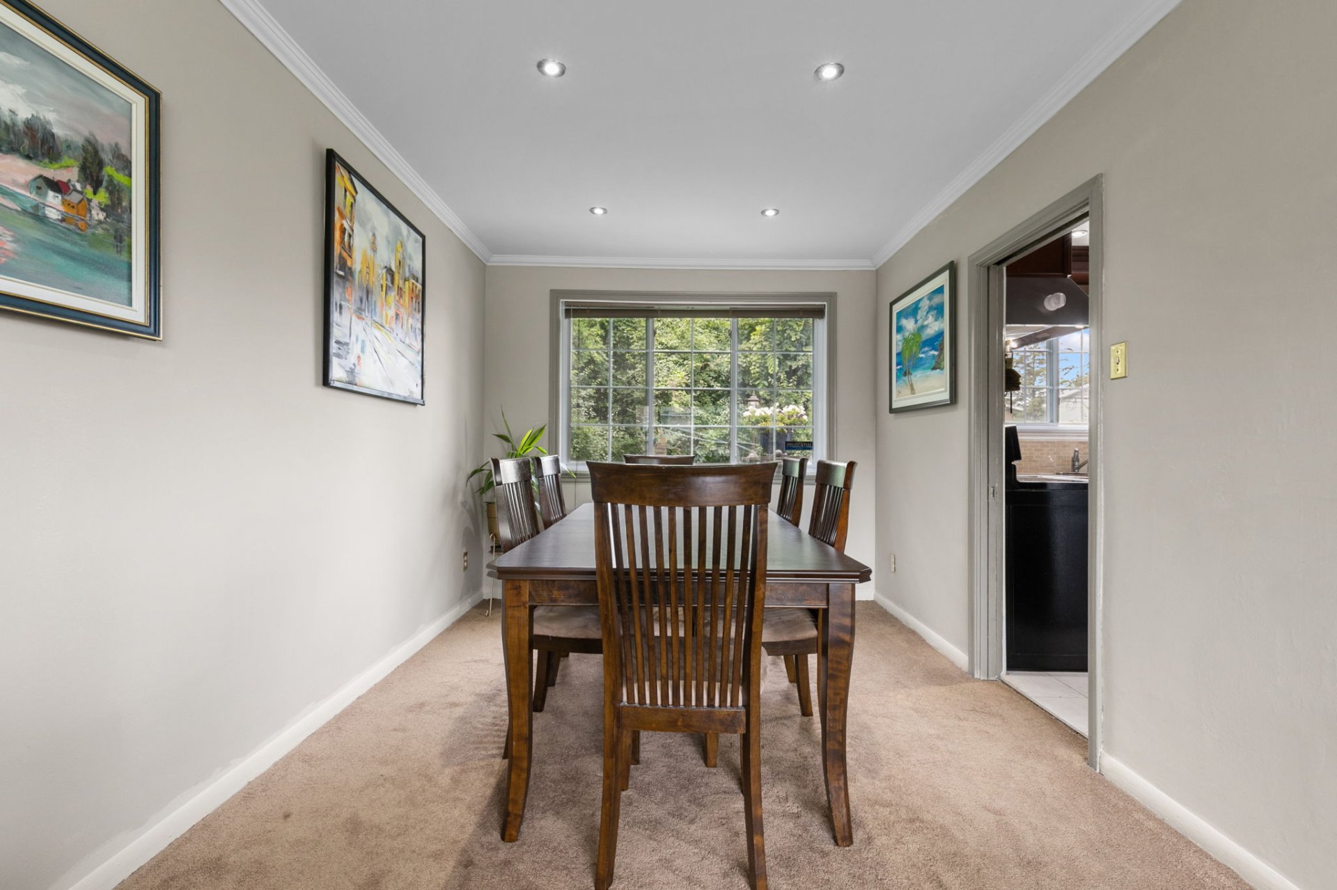 Residential in Dollard-Des-Ormeaux 2