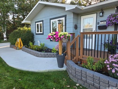 536 Stanley St, Esterhazy, SK, S0A0X0 | Card Image