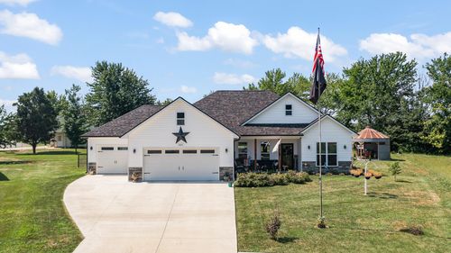 805 S Central St, CENTRALIA, MO, 65240-1809 | Card Image
