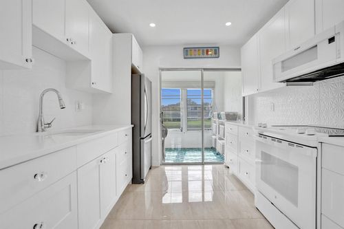 apt-205-32 Abbey Ln, Delray Beach, FL, 33446-1739 | Card Image