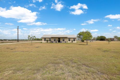 851 County Road 454, Taylor, TX, 76574-5405 | Card Image