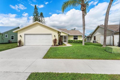 4141 Peppertree St, Stuart, FL, 34997-2255 | Card Image
