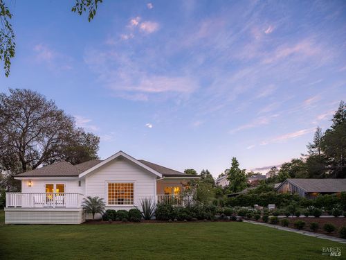 555 Magnolia Avenue, Petaluma, CA, 94952 | Card Image