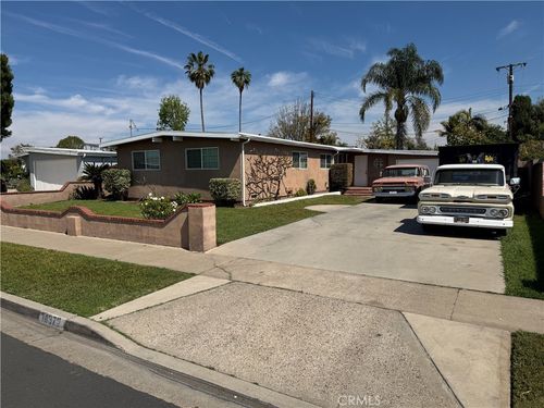 14372 Livingston St, Tustin, CA, 92780-2208 | Card Image