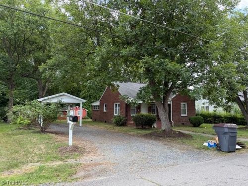 703 Bradley St, Reidsville, NC, 27320-2707 | Card Image