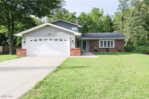 8700 Boston Rd, North Royalton, OH, 44133-6154 | Card Image