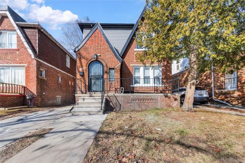 15887 Robson St, Detroit, MI, 48227-2642 | Card Image