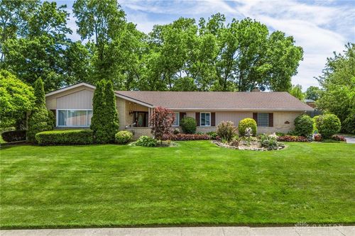 330 Winding Ridge Dr, Dayton, OH, 45415-2824 | Card Image