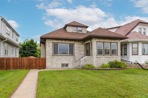 5227 W National Avenue, West Milwaukee, WI, 53214 | Card Image