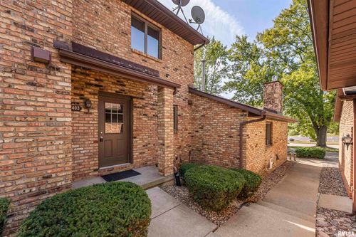 2403 E 51st St, Davenport, IA, 52807-1224 | Card Image