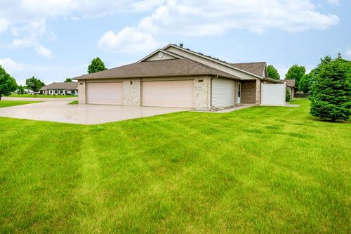 4-1415 Heatherwood Ct, West Fargo, ND, 58078-4024 | Card Image
