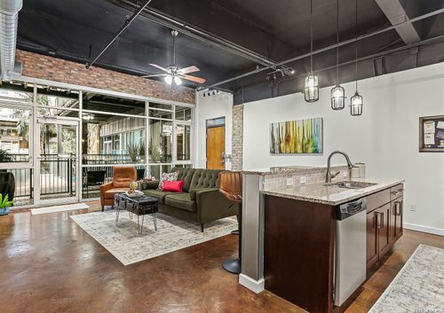 106-1339 S Flores St, San Antonio, TX, 78204-1680 | Card Image